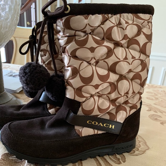 Women’s Coach Boots Brown w pom poms - Picture 1 of 3